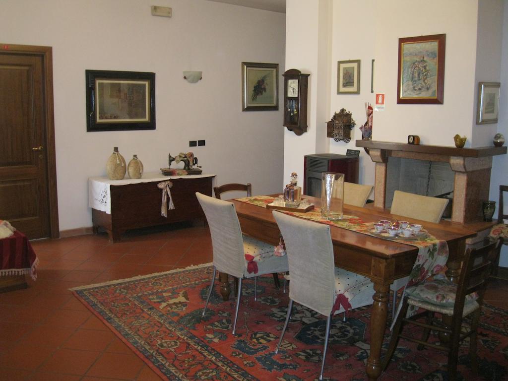 Trattoria Milani Hotel Lonato Exterior photo